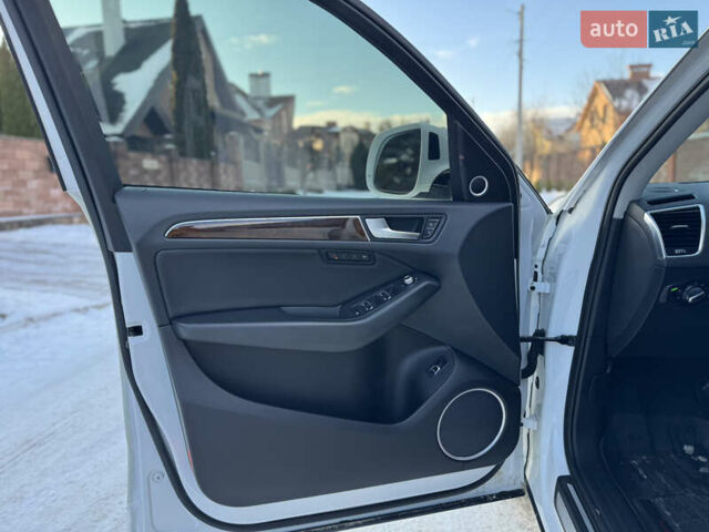 Белый Ауди Ку 5, объемом двигателя 2 л и пробегом 169 тыс. км за 15200 $, фото 24 на Automoto.ua