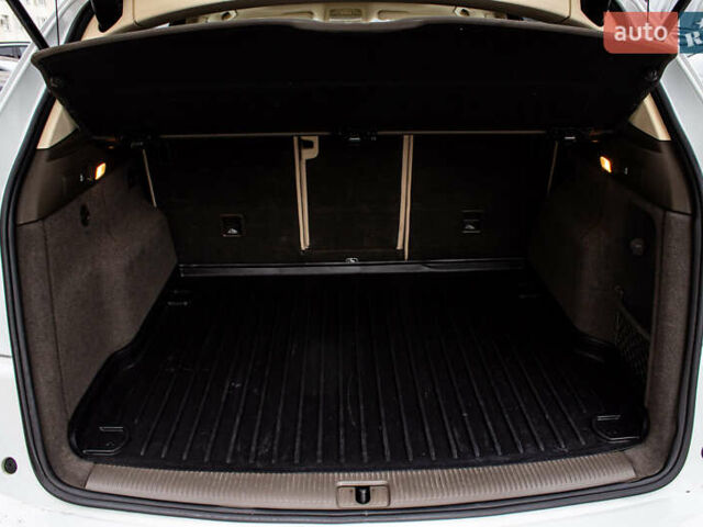 Белый Ауди Ку 5, объемом двигателя 1.98 л и пробегом 99 тыс. км за 15800 $, фото 33 на Automoto.ua