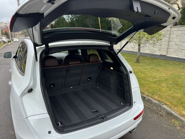 Білий Ауді Ку 5, об'ємом двигуна 2 л та пробігом 169 тис. км за 14800 $, фото 22 на Automoto.ua