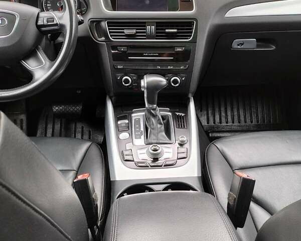 Белый Ауди Ку 5, объемом двигателя 2 л и пробегом 150 тыс. км за 17425 $, фото 17 на Automoto.ua