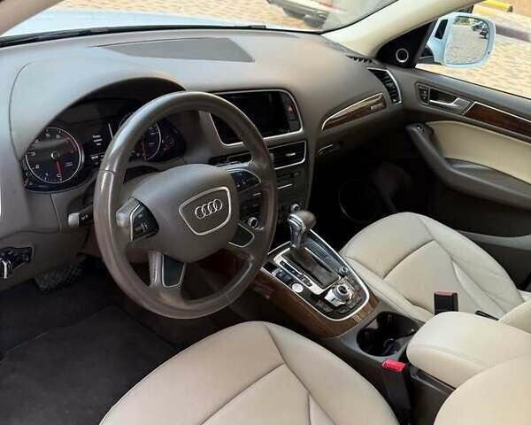 Білий Ауді Ку 5, об'ємом двигуна 1.98 л та пробігом 124 тис. км за 16000 $, фото 7 на Automoto.ua