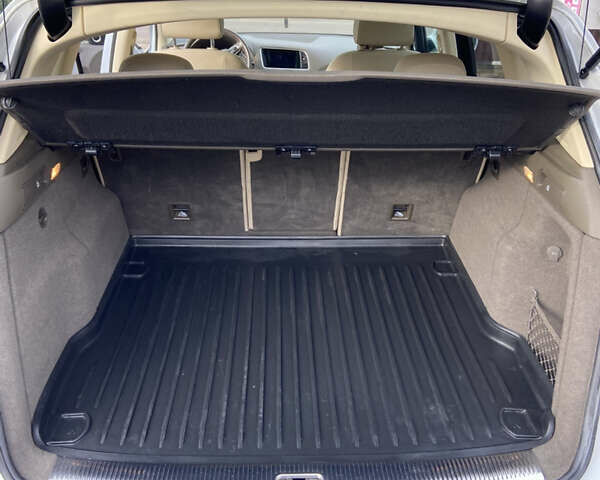 Белый Ауди Ку 5, объемом двигателя 1.98 л и пробегом 73 тыс. км за 17300 $, фото 16 на Automoto.ua