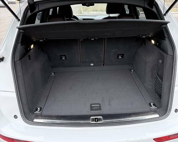 Белый Ауди Ку 5, объемом двигателя 1.98 л и пробегом 171 тыс. км за 17900 $, фото 41 на Automoto.ua