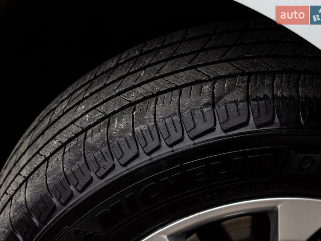 Белый Ауди Ку 5, объемом двигателя 1.98 л и пробегом 99 тыс. км за 15800 $, фото 21 на Automoto.ua