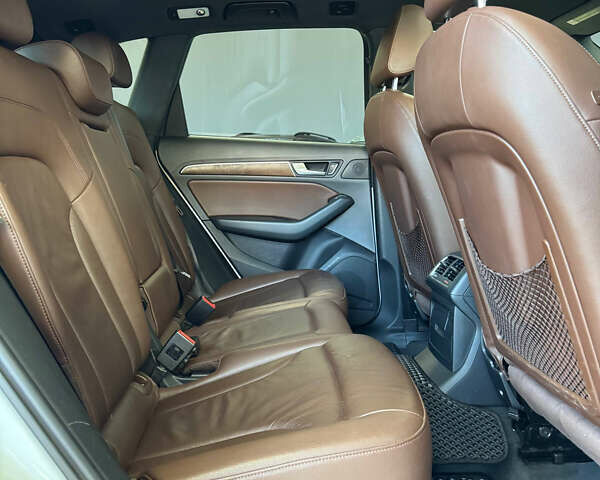 Белый Ауди Ку 5, объемом двигателя 2 л и пробегом 174 тыс. км за 16800 $, фото 19 на Automoto.ua