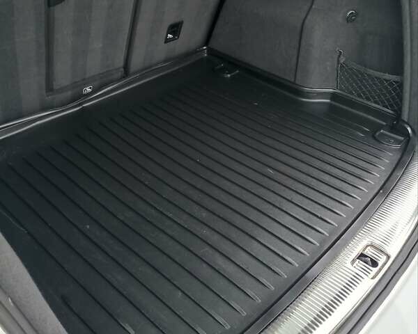 Белый Ауди Ку 5, объемом двигателя 2 л и пробегом 150 тыс. км за 17425 $, фото 3 на Automoto.ua