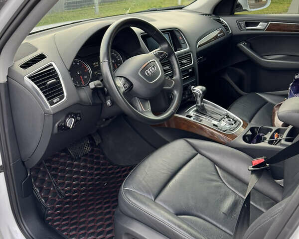 Белый Ауди Ку 5, объемом двигателя 1.98 л и пробегом 136 тыс. км за 19200 $, фото 10 на Automoto.ua