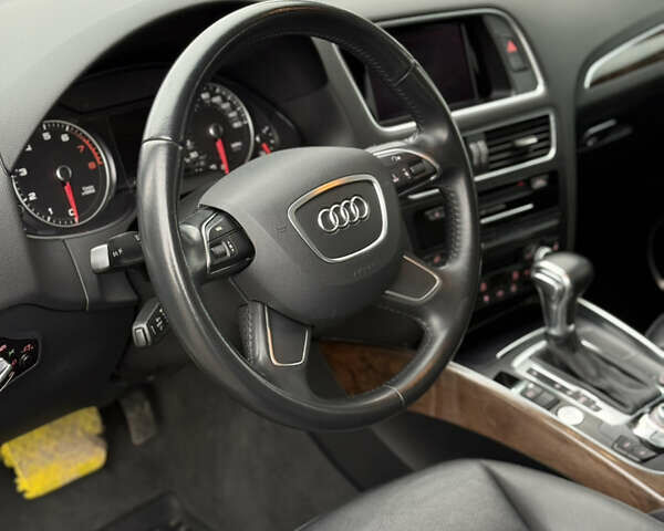 Білий Ауді Ку 5, об'ємом двигуна 2 л та пробігом 137 тис. км за 16850 $, фото 32 на Automoto.ua