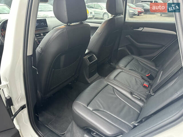 Белый Ауди Ку 5, объемом двигателя 2 л и пробегом 130 тыс. км за 17500 $, фото 36 на Automoto.ua