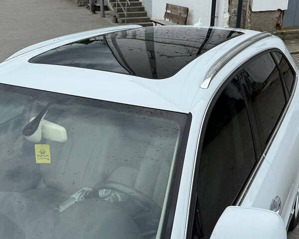 Белый Ауди Ку 5, объемом двигателя 1.98 л и пробегом 180 тыс. км за 18000 $, фото 11 на Automoto.ua