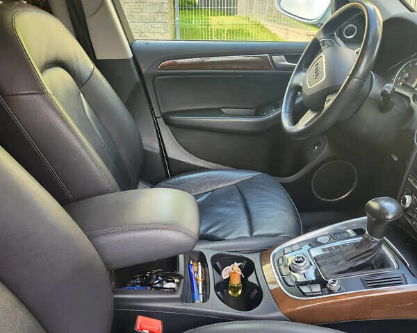 Белый Ауди Ку 5, объемом двигателя 1.98 л и пробегом 136 тыс. км за 16000 $, фото 7 на Automoto.ua