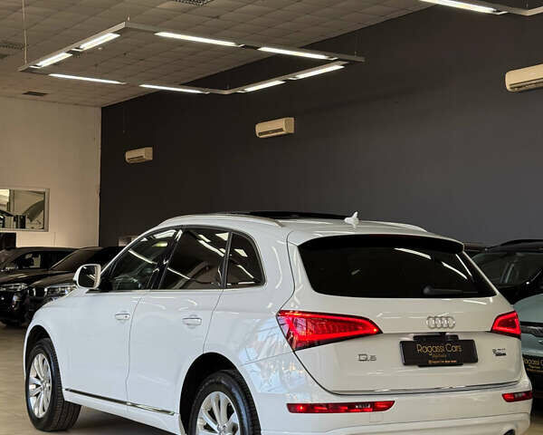 Белый Ауди Ку 5, объемом двигателя 2 л и пробегом 174 тыс. км за 16800 $, фото 4 на Automoto.ua