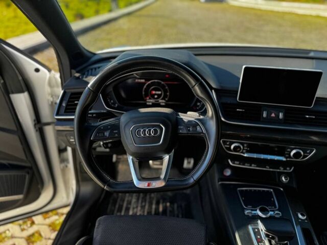 Белый Ауди Ку 5, объемом двигателя 2.9 л и пробегом 116 тыс. км за 31999 $, фото 4 на Automoto.ua