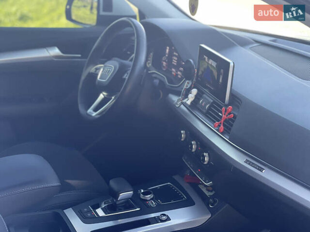 Белый Ауди Ку 5, объемом двигателя 1.97 л и пробегом 190 тыс. км за 29900 $, фото 29 на Automoto.ua