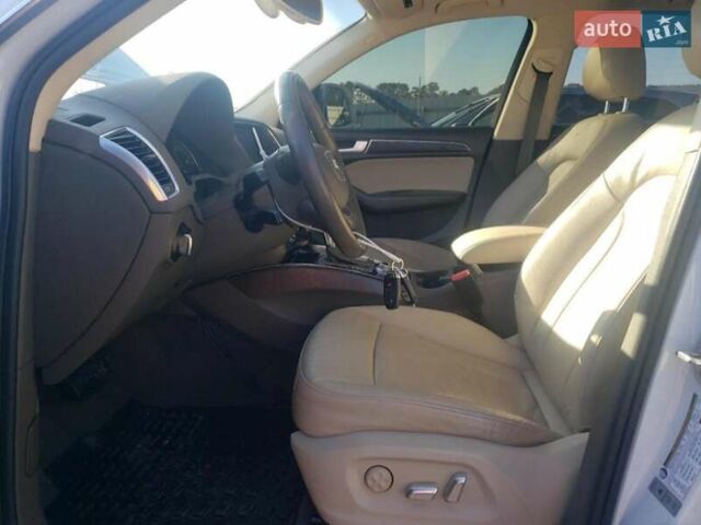 Білий Ауді Ку 5, об'ємом двигуна 1.98 л та пробігом 181 тис. км за 12950 $, фото 6 на Automoto.ua