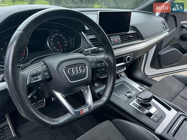 Белый Ауди Ку 5, объемом двигателя 1.97 л и пробегом 139 тыс. км за 28800 $, фото 41 на Automoto.ua