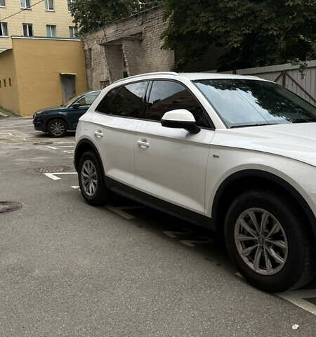 Білий Ауді Ку 5, об'ємом двигуна 1.97 л та пробігом 162 тис. км за 30200 $, фото 1 на Automoto.ua