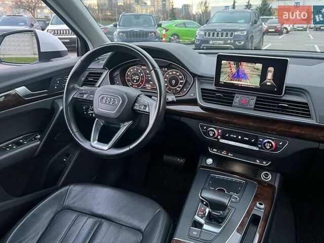 Белый Ауди Ку 5, объемом двигателя 2 л и пробегом 68 тыс. км за 26000 $, фото 12 на Automoto.ua