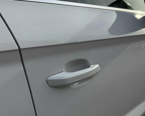 Білий Ауді Ку 5, об'ємом двигуна 1.98 л та пробігом 100 тис. км за 26500 $, фото 11 на Automoto.ua