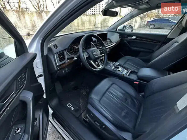 Белый Ауди Ку 5, объемом двигателя 1.98 л и пробегом 108 тыс. км за 23650 $, фото 14 на Automoto.ua