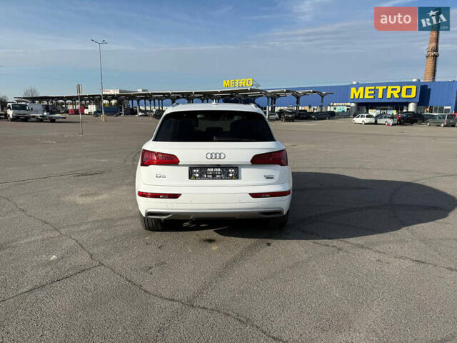 Белый Ауди Ку 5, объемом двигателя 1.98 л и пробегом 161 тыс. км за 23800 $, фото 4 на Automoto.ua