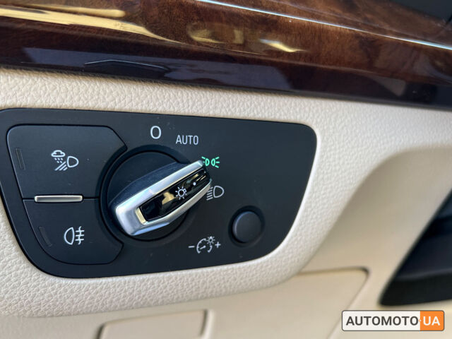 Белый Ауди Ку 5, объемом двигателя 2 л и пробегом 108 тыс. км за 29700 $, фото 23 на Automoto.ua