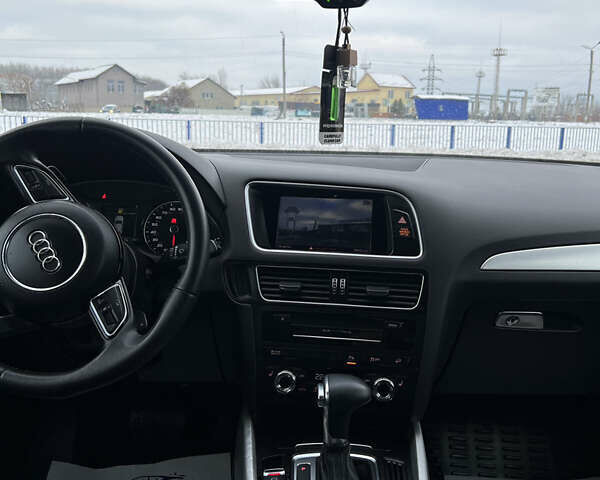 Білий Ауді Ку 5, об'ємом двигуна 2 л та пробігом 206 тис. км за 18500 $, фото 10 на Automoto.ua