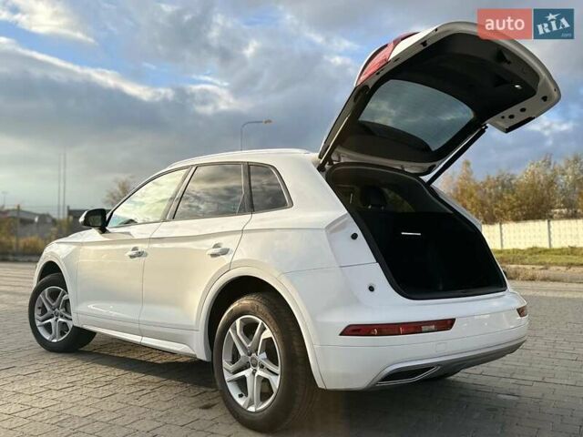 Белый Ауди Ку 5, объемом двигателя 1.98 л и пробегом 143 тыс. км за 24000 $, фото 9 на Automoto.ua