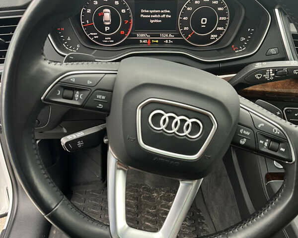 Білий Ауді Ку 5, об'ємом двигуна 1.98 л та пробігом 94 тис. км за 29800 $, фото 11 на Automoto.ua