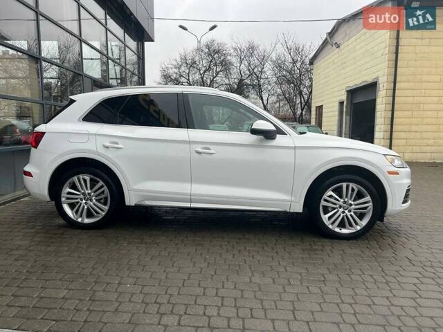 Белый Ауди Ку 5, объемом двигателя 1.98 л и пробегом 166 тыс. км за 24000 $, фото 7 на Automoto.ua