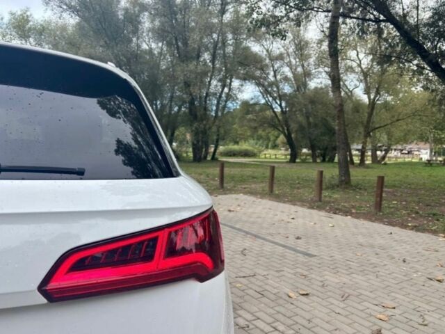 Білий Ауді Ку 5, об'ємом двигуна 2 л та пробігом 90 тис. км за 13000 $, фото 8 на Automoto.ua