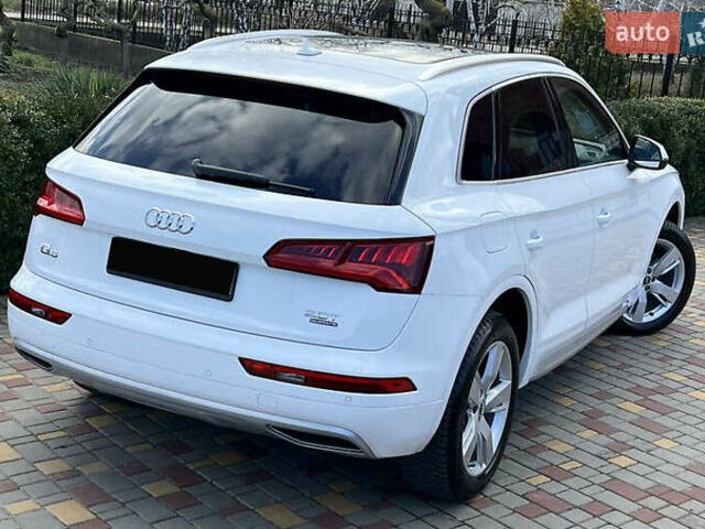 Білий Ауді Ку 5, об'ємом двигуна 1.98 л та пробігом 91 тис. км за 20600 $, фото 4 на Automoto.ua