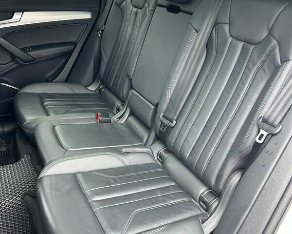 Белый Ауди Ку 5, объемом двигателя 1.98 л и пробегом 138 тыс. км за 29500 $, фото 20 на Automoto.ua