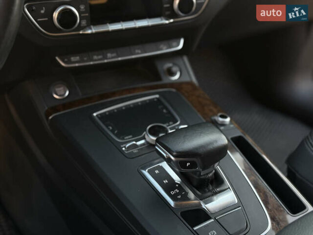 Белый Ауди Ку 5, объемом двигателя 1.98 л и пробегом 122 тыс. км за 27500 $, фото 23 на Automoto.ua