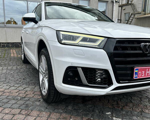 Белый Ауди Ку 5, объемом двигателя 1.98 л и пробегом 74 тыс. км за 26500 $, фото 23 на Automoto.ua