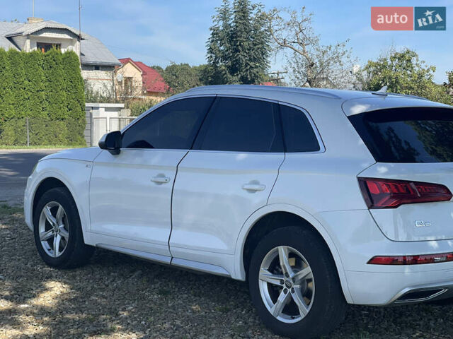Белый Ауди Ку 5, объемом двигателя 1.97 л и пробегом 190 тыс. км за 29900 $, фото 6 на Automoto.ua