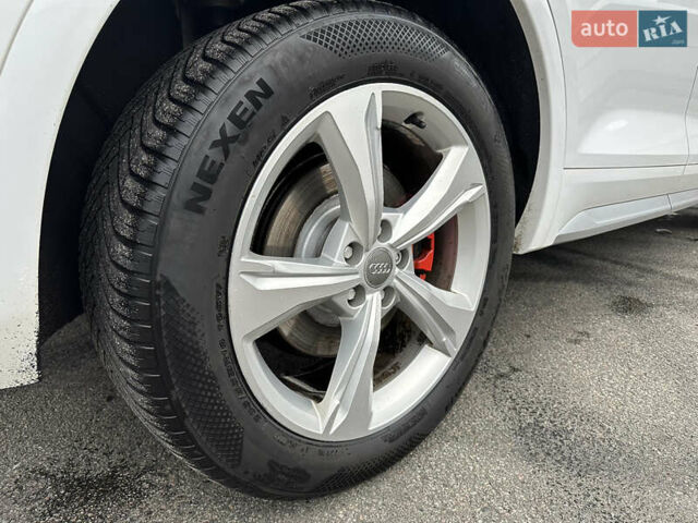 Білий Ауді Ку 5, об'ємом двигуна 2 л та пробігом 202 тис. км за 23000 $, фото 6 на Automoto.ua