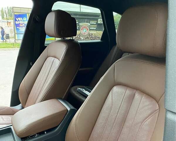 Белый Ауди Ку 5, объемом двигателя 1.98 л и пробегом 145 тыс. км за 25700 $, фото 6 на Automoto.ua