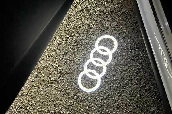 Ауді Ку 5 2017 у Львові на Automoto.ua Білий Ауді Ку 5, об'ємом двигуна 2 л та пробігом 137 тис. км за 18300 $, фото 9 на Automoto.ua