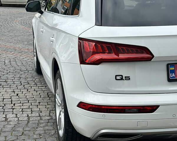 Белый Ауди Ку 5, объемом двигателя 1.98 л и пробегом 74 тыс. км за 26500 $, фото 27 на Automoto.ua