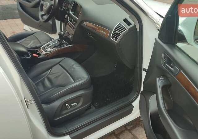 Білий Ауді Ку 5, об'ємом двигуна 1.98 л та пробігом 225 тис. км за 15900 $, фото 16 на Automoto.ua