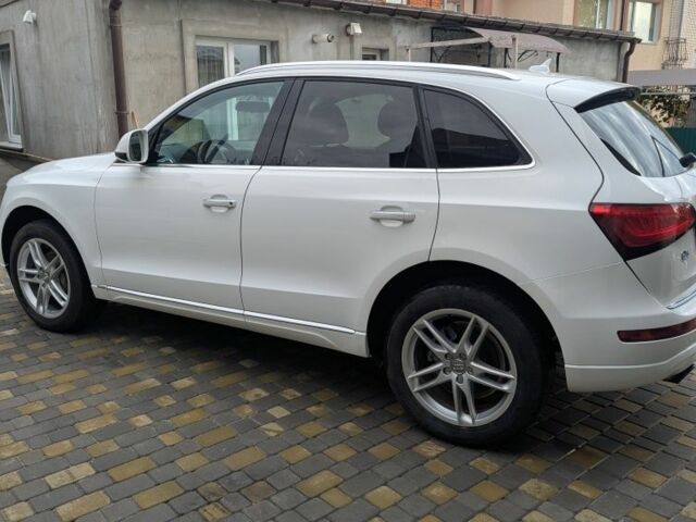 Белый Ауди Ку 5, объемом двигателя 2 л и пробегом 330 тыс. км за 15900 $, фото 3 на Automoto.ua