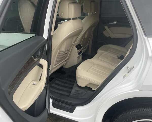 Белый Ауди Ку 5, объемом двигателя 2 л и пробегом 54 тыс. км за 27500 $, фото 9 на Automoto.ua