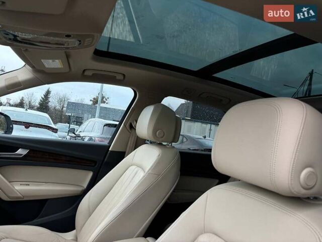 Білий Ауді Ку 5, об'ємом двигуна 2 л та пробігом 215 тис. км за 21800 $, фото 48 на Automoto.ua