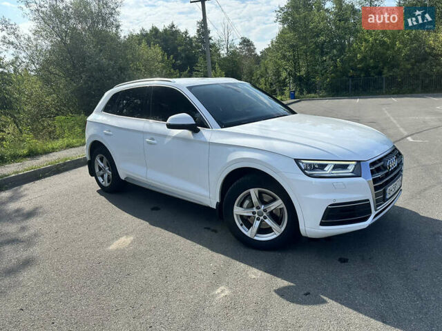 Белый Ауди Ку 5, объемом двигателя 1.97 л и пробегом 135 тыс. км за 38000 $, фото 7 на Automoto.ua