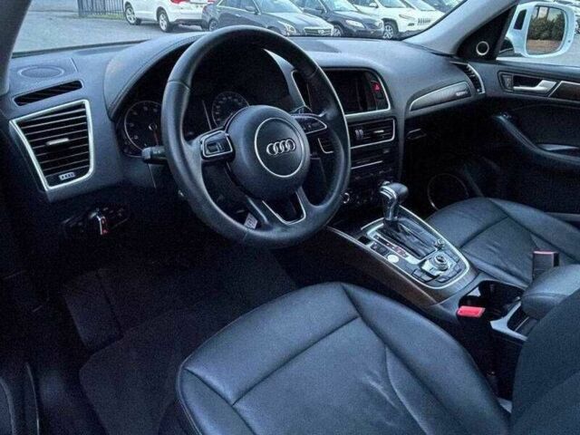 Белый Ауди Ку 5, объемом двигателя 3 л и пробегом 76 тыс. км за 4200 $, фото 5 на Automoto.ua