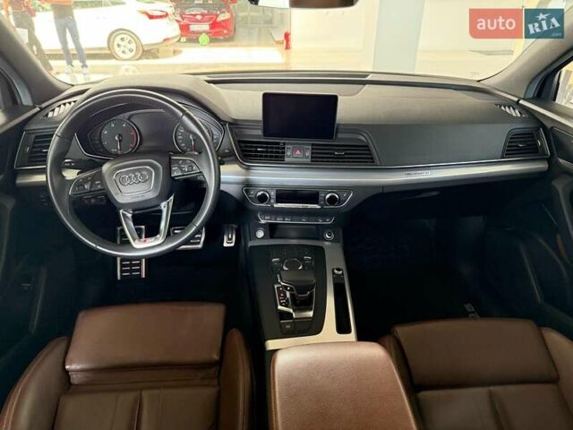 Белый Ауди Ку 5, объемом двигателя 1.97 л и пробегом 105 тыс. км за 32500 $, фото 9 на Automoto.ua