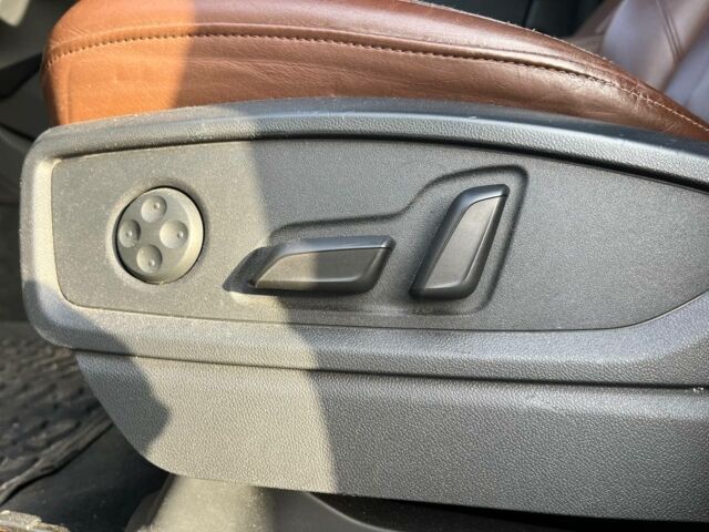 Белый Ауди Ку 5, объемом двигателя 2 л и пробегом 187 тыс. км за 27300 $, фото 19 на Automoto.ua