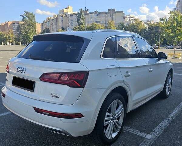 Білий Ауді Ку 5, об'ємом двигуна 1.98 л та пробігом 66 тис. км за 26000 $, фото 11 на Automoto.ua