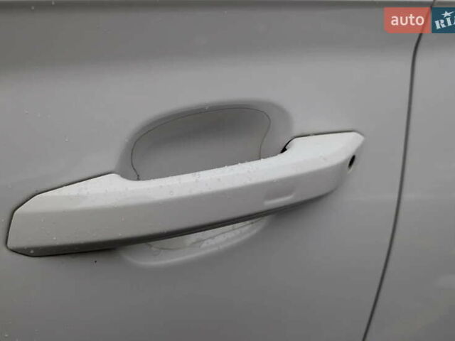 Білий Ауді Ку 5, об'ємом двигуна 2 л та пробігом 199 тис. км за 29500 $, фото 6 на Automoto.ua